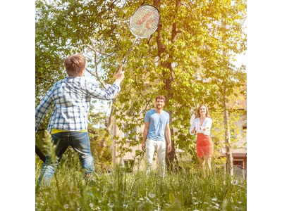 Kawasaki Badminton Rackets, Professional Graphite Shaft Badminton Set